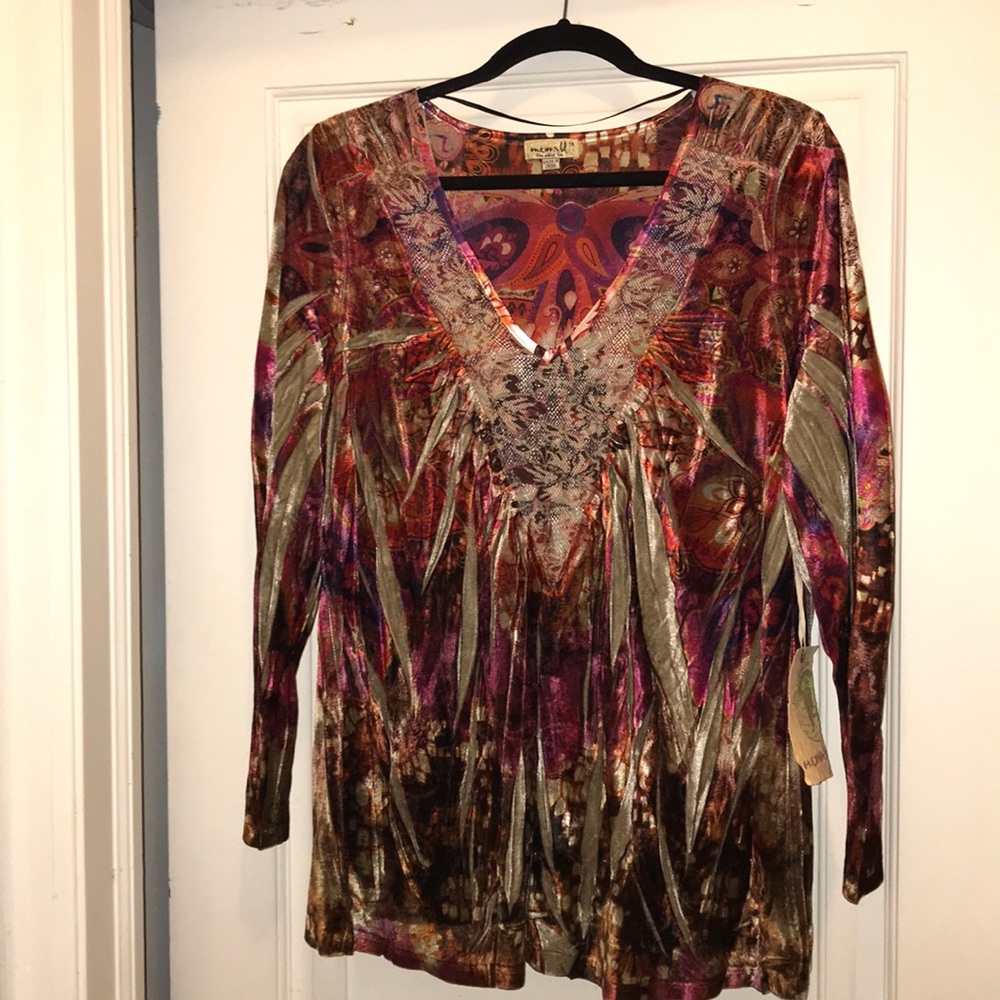 One World live let live velour sublimation top